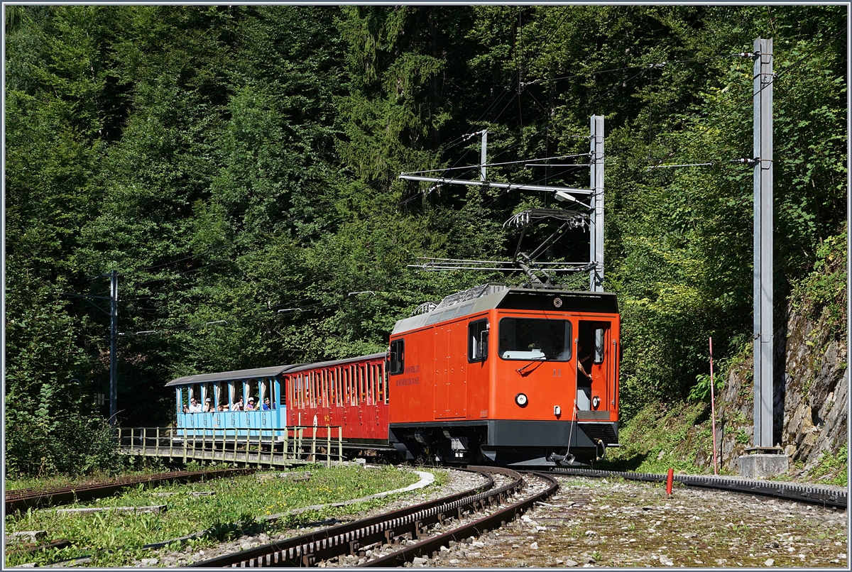  Bitte Türe schliessen ... 
dieser Bitte eines weitern Fotografen wurde, wie auf dem Bild zu sehen Folge geleistet.
14. August 2017