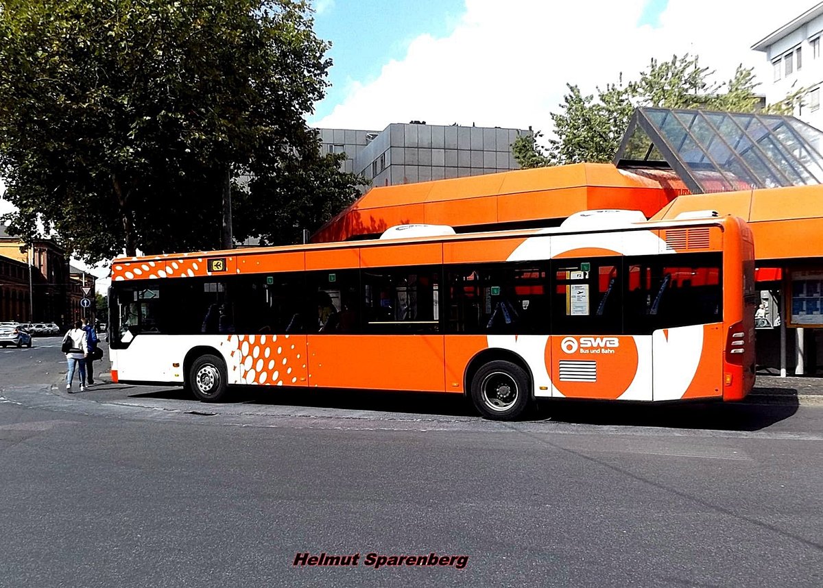 Bonn am HBF    Busbahnhof   aufgenommen 27.6.2015