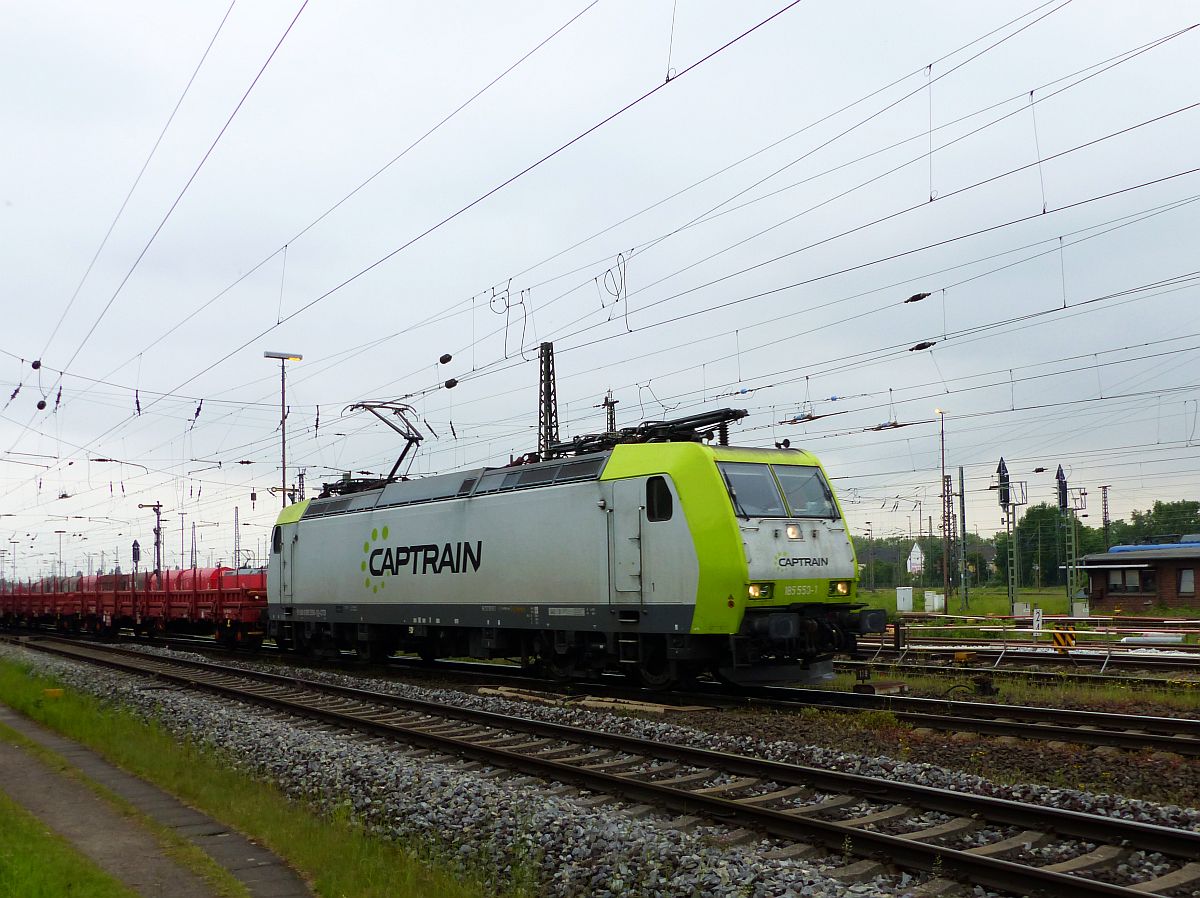 Captrain Lok 185 550- 1 Gterbahnhof Oberhausen West 18-05-2017.

Captrain elektrische loc 185 550- 1 goederenstation Oberhausen West 18-05-2017.