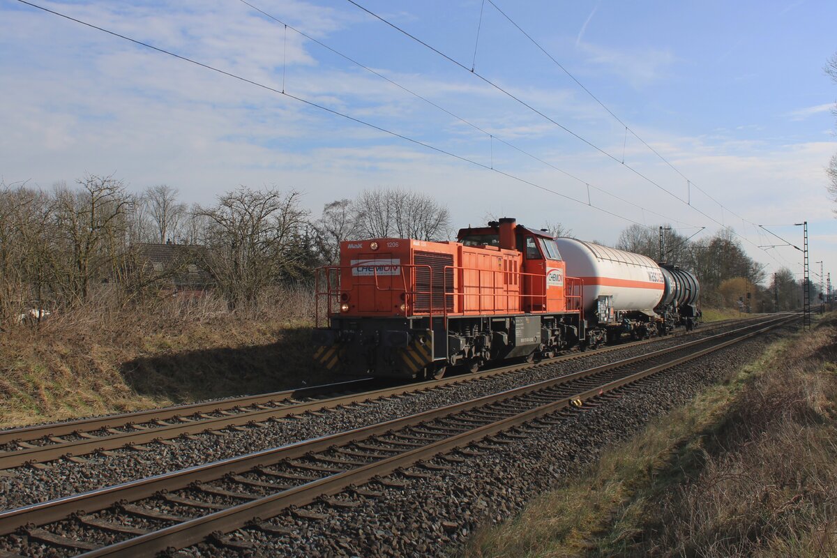 Chemion 275 002 durchfahrt mit ganze zwei Wagen Karst-Broicherheide am 21 Februar 2025.