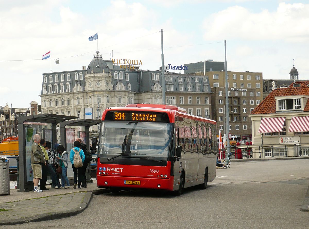 Connexxion R-Net Bus 3590 DAF VDL Berkhof Ambassador 200 Baujahr 2010. Stationsplein Amsterdam 02-07-2014.

Connexxion R-Net bus 3590 DAF VDL Berkhof Ambassador 200 bouwjaar 2010. Stationsplein Amsterdam 02-07-2014.