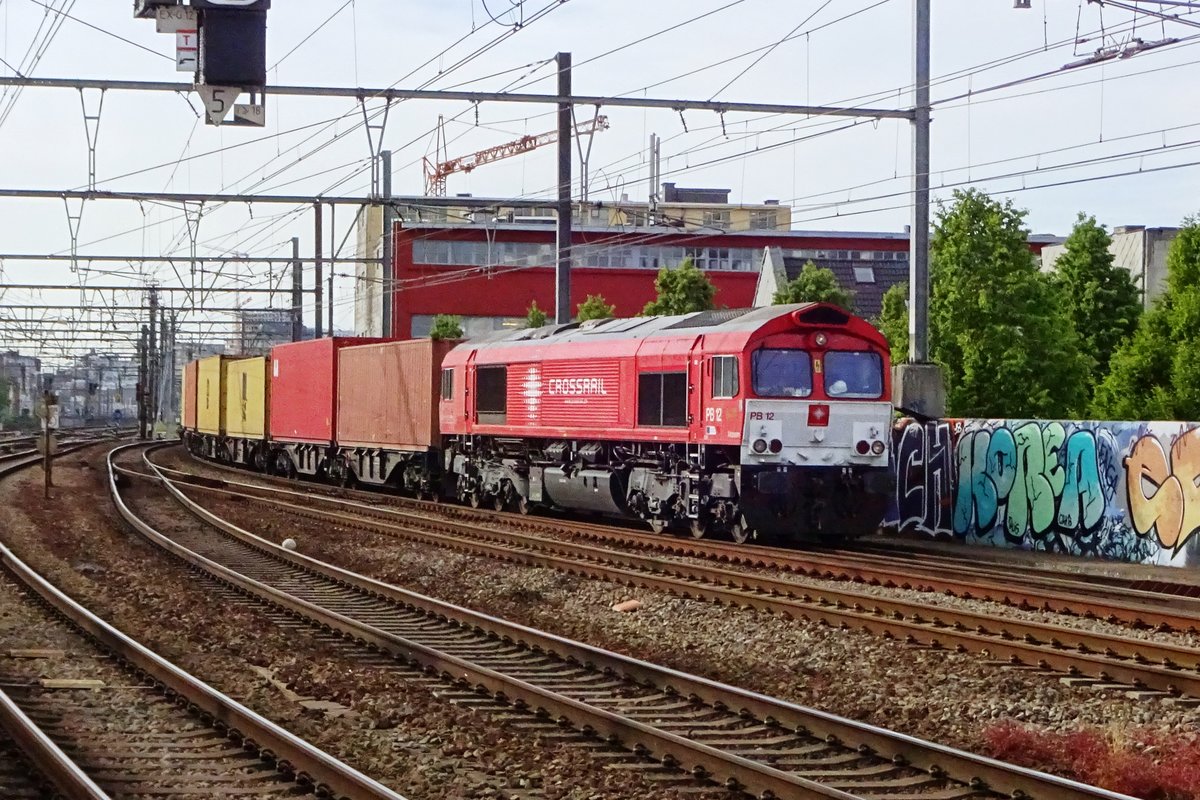 Crossrail PB12 durchfahrt am 22 mai 2019 Antwerpen-Berchem.