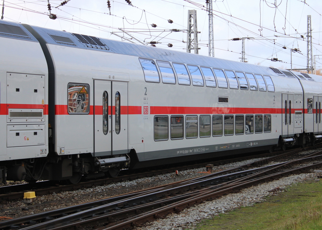 D-DB 50 80 26-81464-2 am 21.02.2020 im Rostocker Hbf.