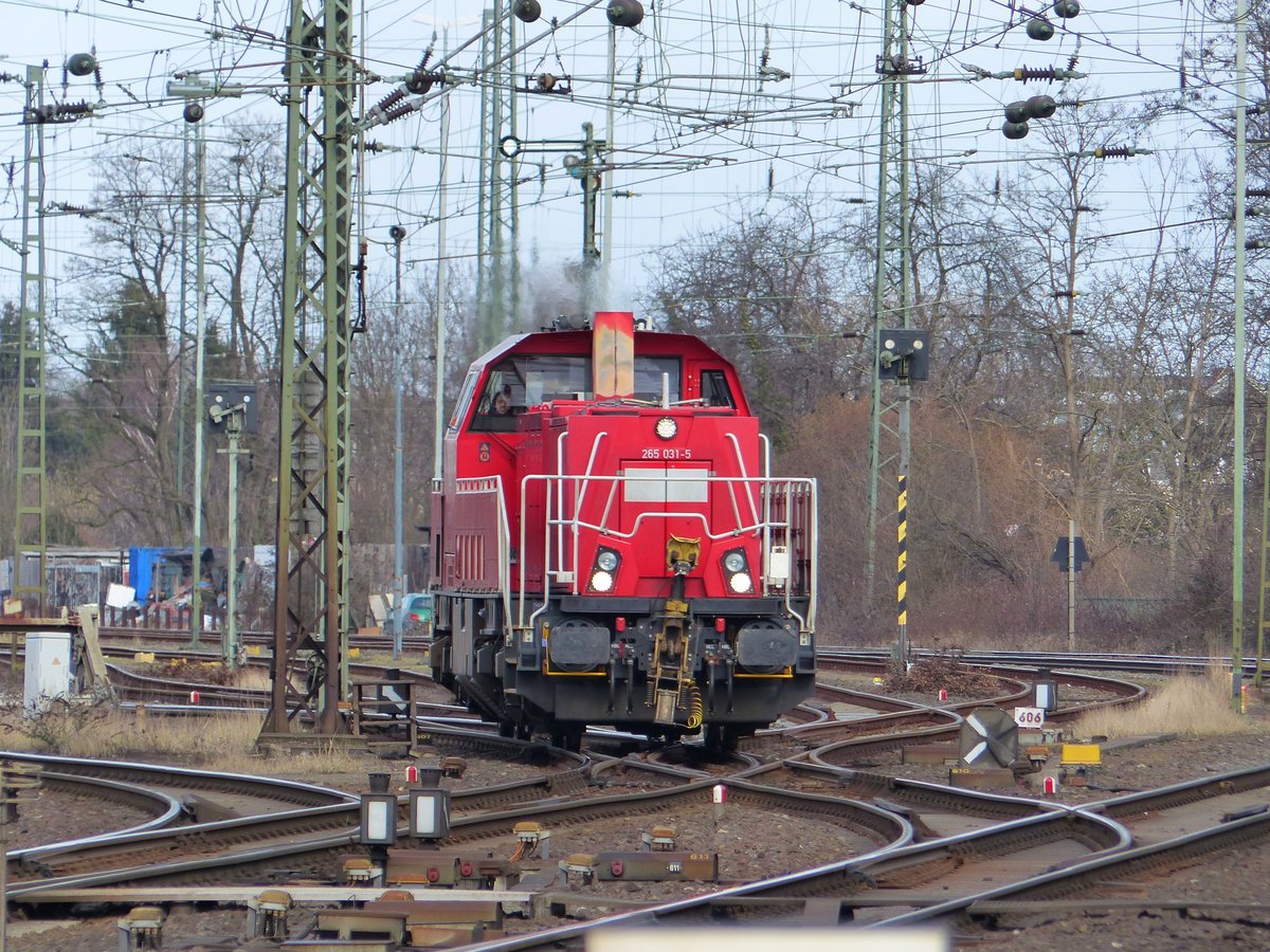 DB Cargo Diesellok 265 031-5 Rangierbahnhof Köln-Kalk Nord 08-03-2018.

DB Cargo dieselloc 265 031-5 rangeerstation Köln-Kalk Nord 08-03-2018.