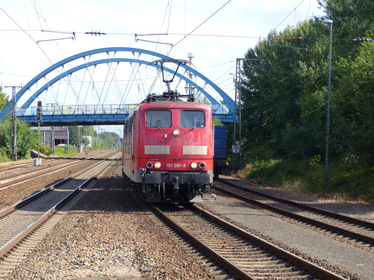 DB Cargo Lok 151 061-9 Salzbergen 17-08-2018.

DB Cargo loc 151 061-9 Salzbergen 17-08-2018.