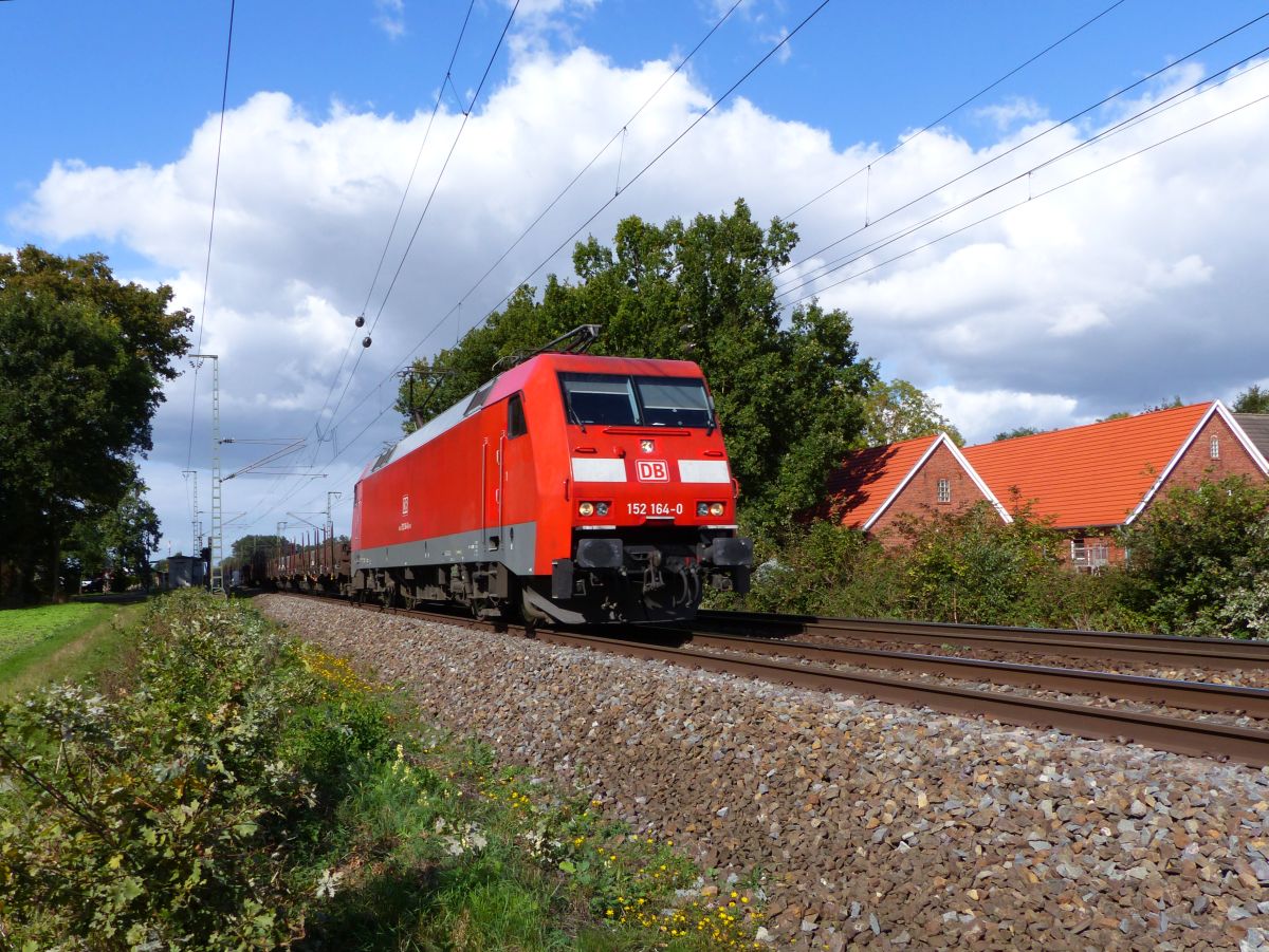 DB Cargo Lok 152 164-0 Devesstrae, Salzbergen 28-09-2018.

DB Cargo loc 152 164-0 Devesstrae, Salzbergen 28-09-2018.