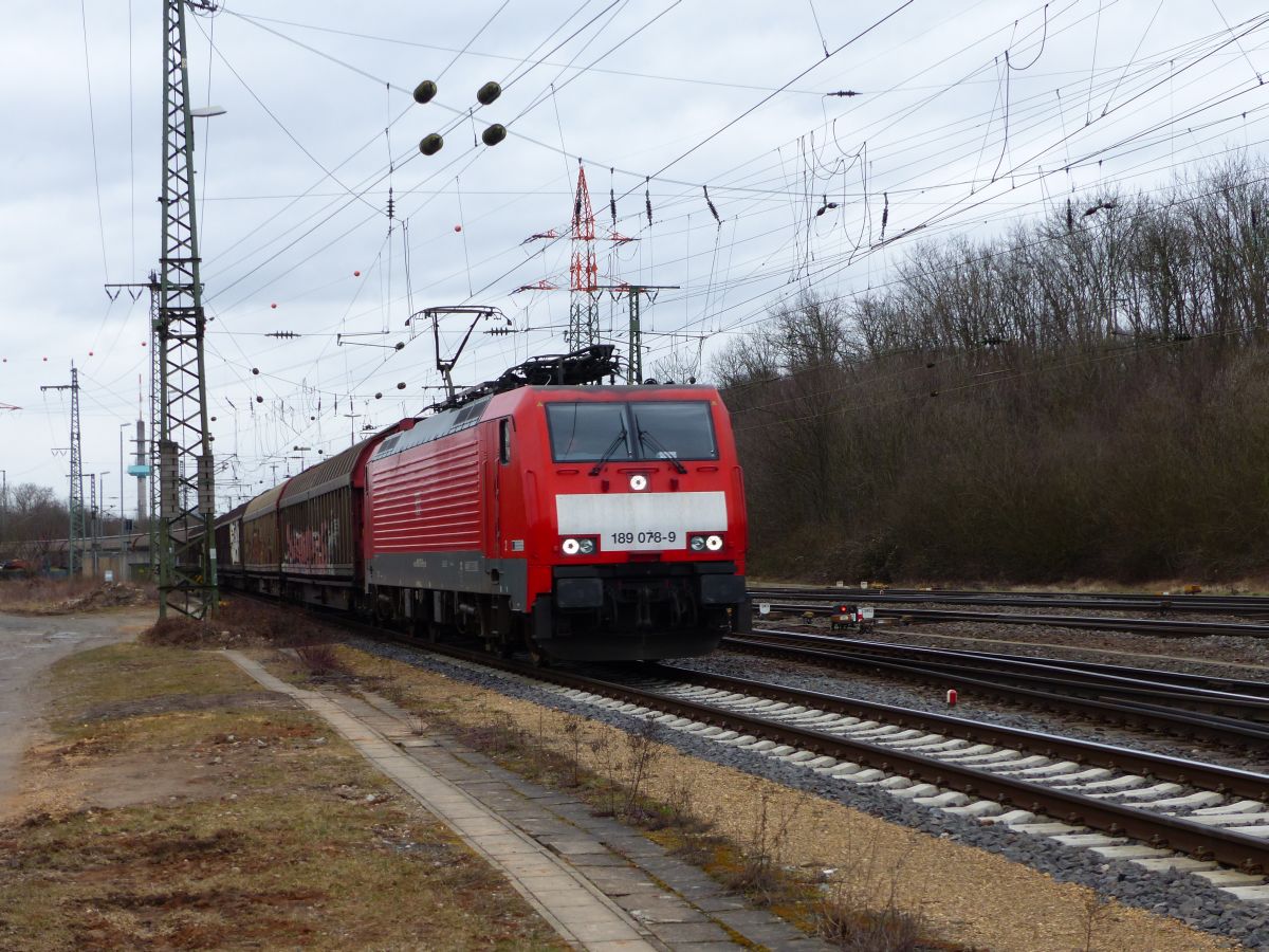 DB Cargo Lok 189 078-9 Rangierbahnhof K�ln Gremberg 08-03-2018.

DB Cargo loc 189 078-9 rangeerstation Keulen Gremberg 08-03-2018.
