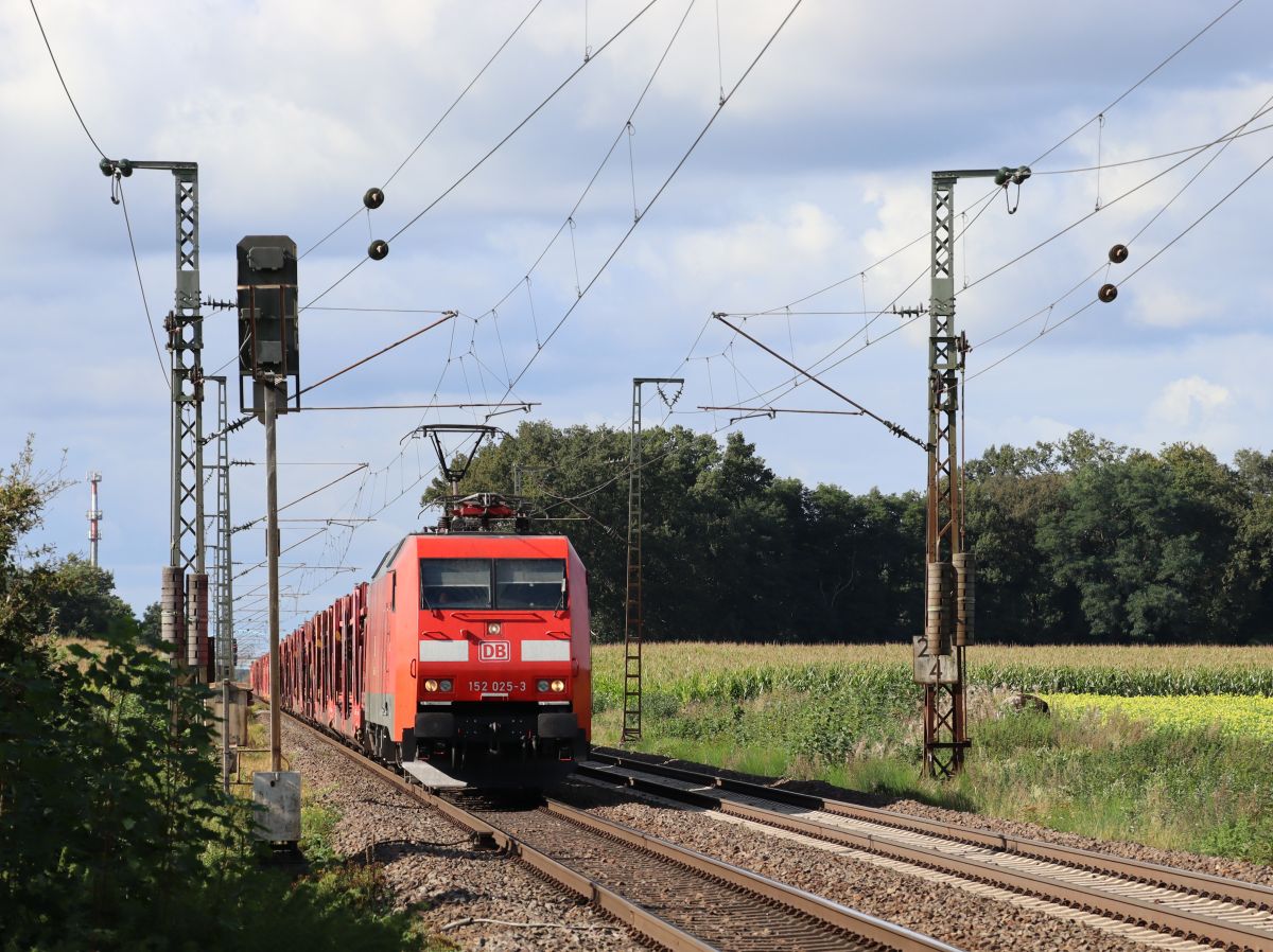 DB Cargo Lokomotive 152 025-3 Devesstrasse Salzbergen 16-09-2021.


DB Cargo locomotief 152 025-3 Devesstrasse Salzbergen 16-09-2021.