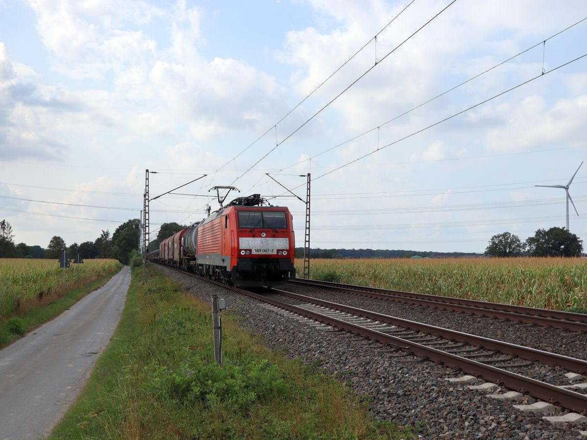 DB Cargo Lokomotive 189 067-2 Wasserstrasse, Hamminkeln 18-08-2022.

DB Cargo locomotief 189 067-2 Wasserstrasse, Hamminkeln 18-08-2022.