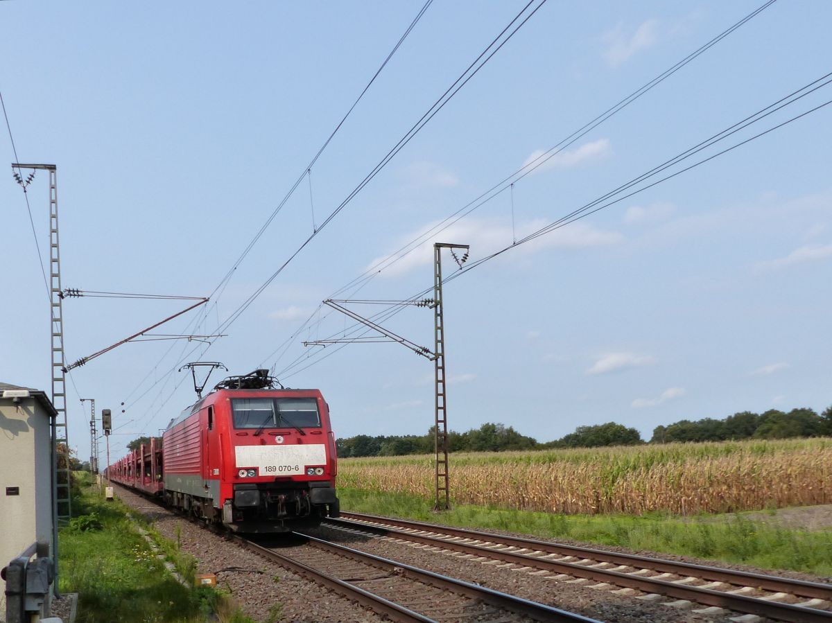 DB Cargo Lokomotive 189 070-6 Devesstrae, Salzbergen 11-09-2020.

DB Cargo locomotief 189 070-6 Devesstrae, Salzbergen 11-09-2020.