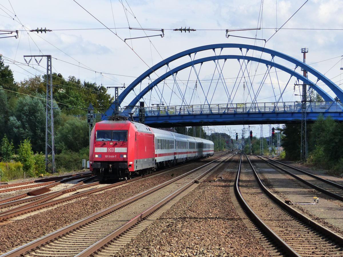 DB Lok 101 048-7 Salzbergen 17-08-2018.

DB loc 101 048-7 Salzbergen 17-08-2018.