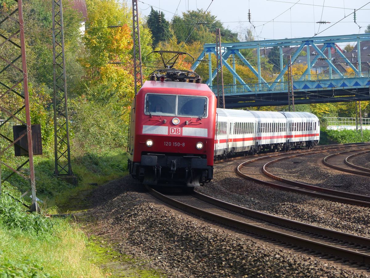 DB Lok 120 150-8 M�lheim an der Ruhr 13-10-2017.

DB loc 120 150-8 M�lheim an der Ruhr 13-10-2017.