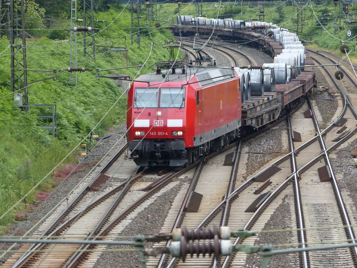 DB Schenker Lok 145 001-4 Forsthausweg, Duisburg 08-07-2016.

DB Schenker loc 145 001-4 Forsthausweg, Duisburg 08-07-2016.