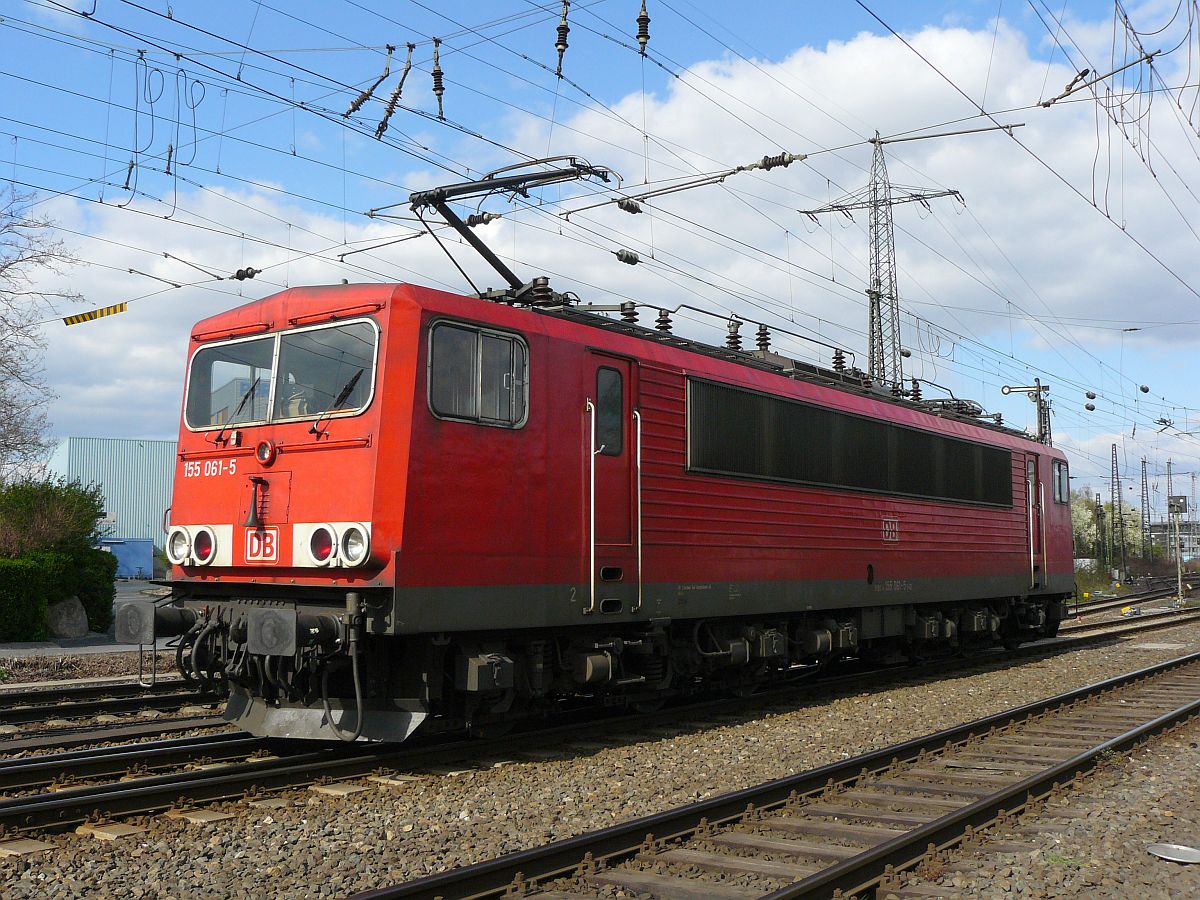 DB Schenker Lok 155 061-5 Oberhausen West 18-04-2015.

DB Schenker locomotief 155 061-5 Oberhausen West, Duitsland 18-04-2015.