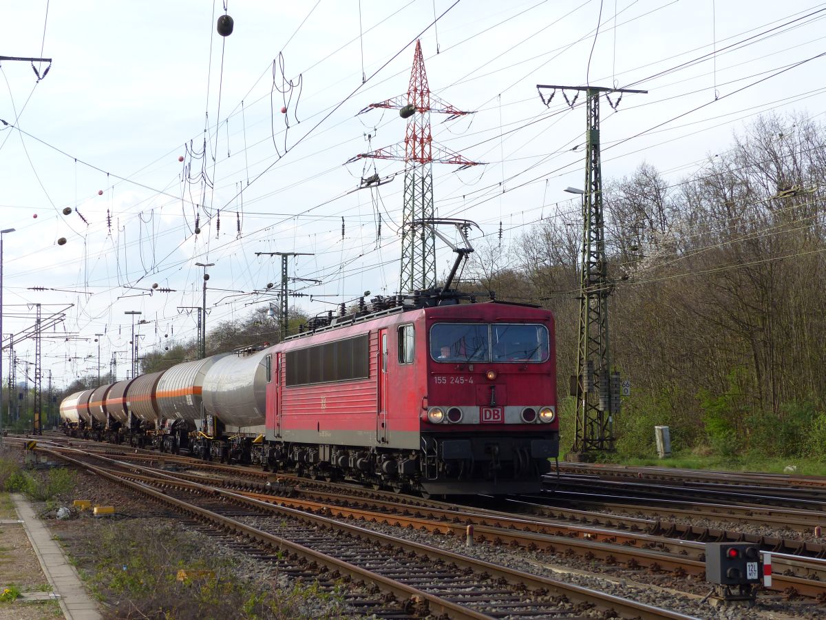 DB Schenker Lok 155 245-4 Rangierbahnhof Kln Gremberg. Porzer Ringstrae, Kln 31-03-2017.

DB Schenker loc 155 245-4 rangeerstation Keulen Gremberg. Porzer Ringstrae, Keulen 31-03-2017.