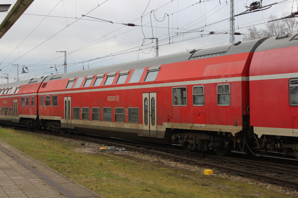 DBuza 747.1 am 29.12.2017 im Rostocker Hbf.