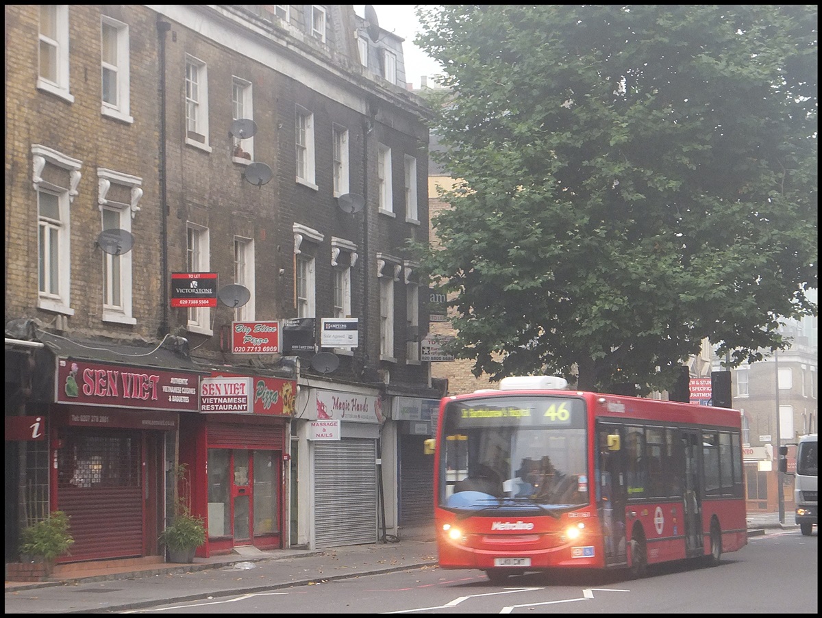 Dennis von Metroline London in London.