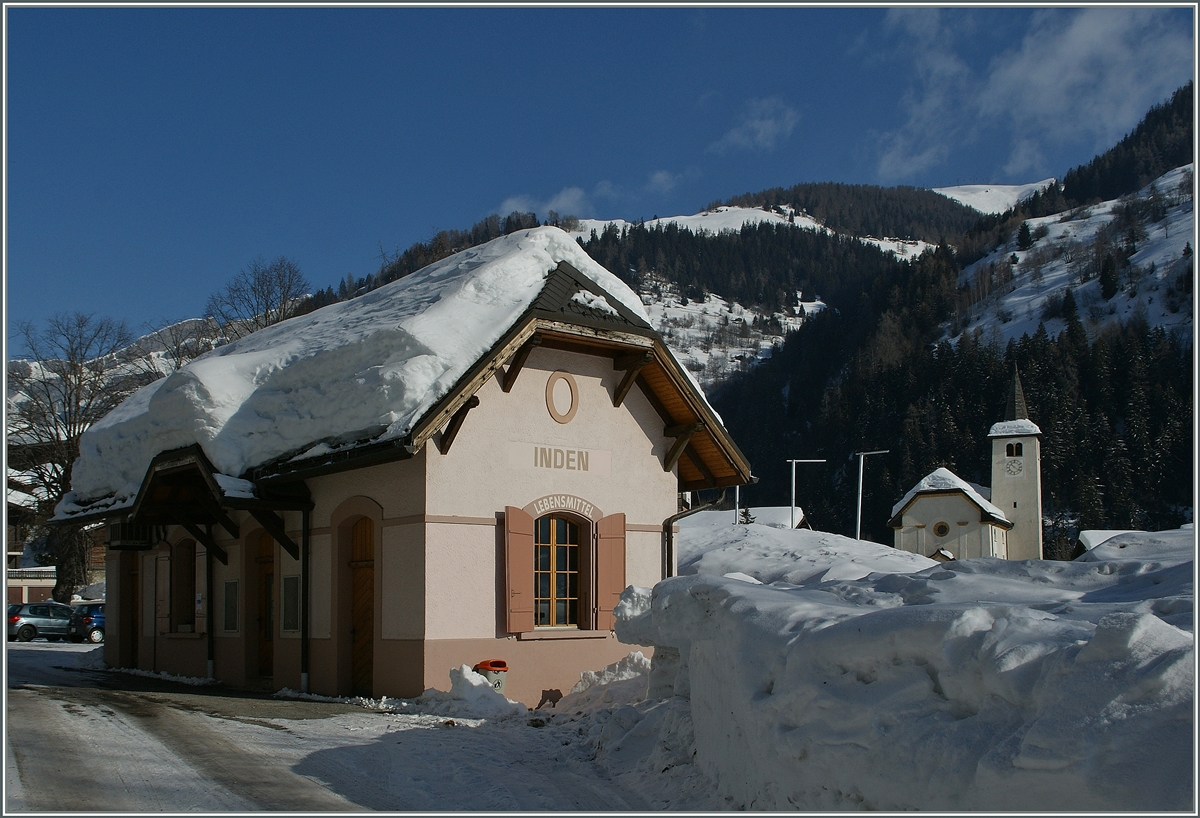 Der Bahnhof von Inden; gut gepflegt dient er heute als Lebensmittelladen.
14. Feb. 2012