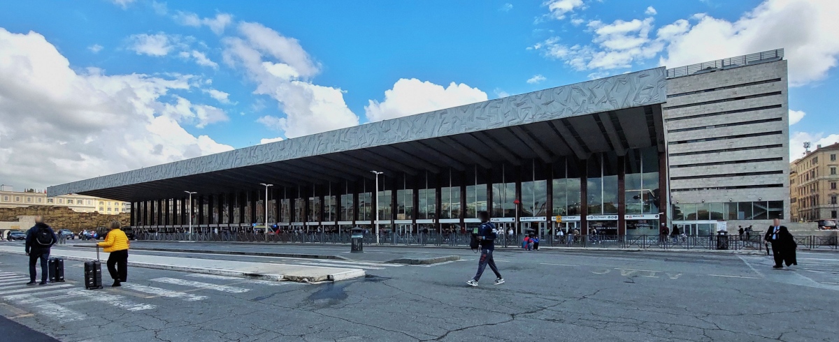 Der Bahnhof von Roma Termini vom Busbahnhof aus aufgenommen. 05.2025 (Handyfoto Janne)