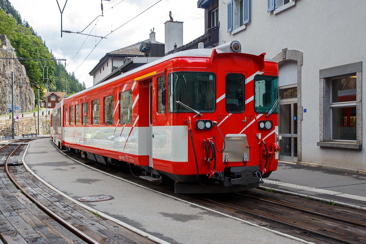 Der MGB 1./2. Klasse Steuerwagen ABt 4155 am 02.08.2019 im Bahnhof Gschenen im Zugverband.

Der Steuerwagen wurde 1980 von SIG (mech.) und BBC (elektr.) gebaut.

Technische Daten:
Spurweite: 1.000 mm
Lnge ber Puffer 17.910 mm
Drehgestelle: SIG-S
Eigengewicht: 15,8 t
Sitzpltze: 24 in der 1. und 15 in der 2. Klasse (30 Stehpltze)
Zul. Hchstgeschwindigkeit: 90 km/h
Zugelassen fr Netz der: MGB und RhB 
