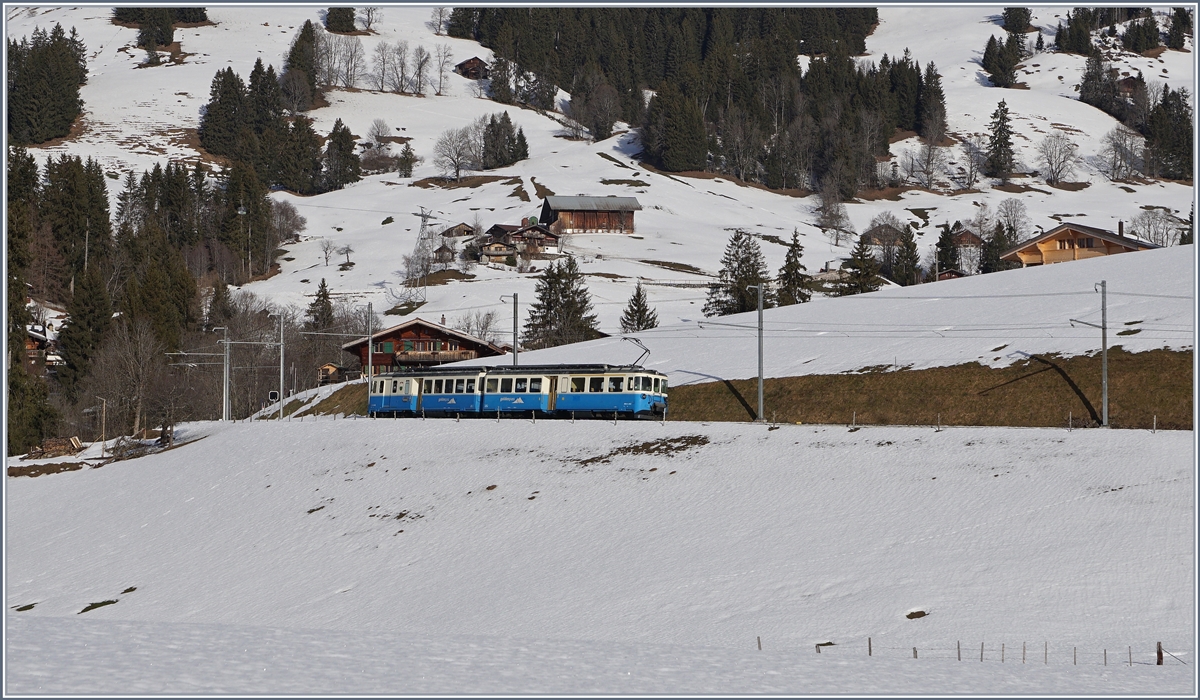 Der MOB ABDe 8/8 4002 VAUD auf der Rückfahrt von Gstaad nach Zweisimmen kurz vor Schönried.
10. Jan. 2018