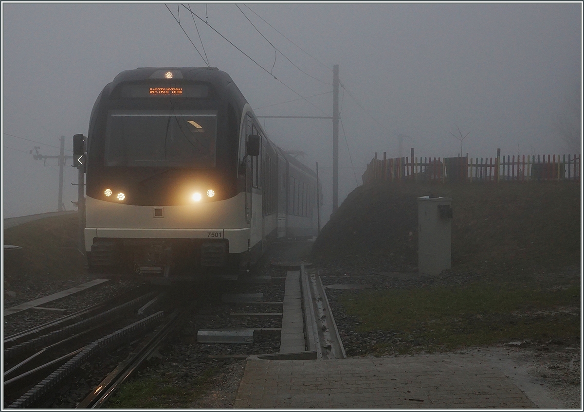 Der MVR SURF ABeh 2/4 7501 erreicht Les Pleiades.
13. April 2016