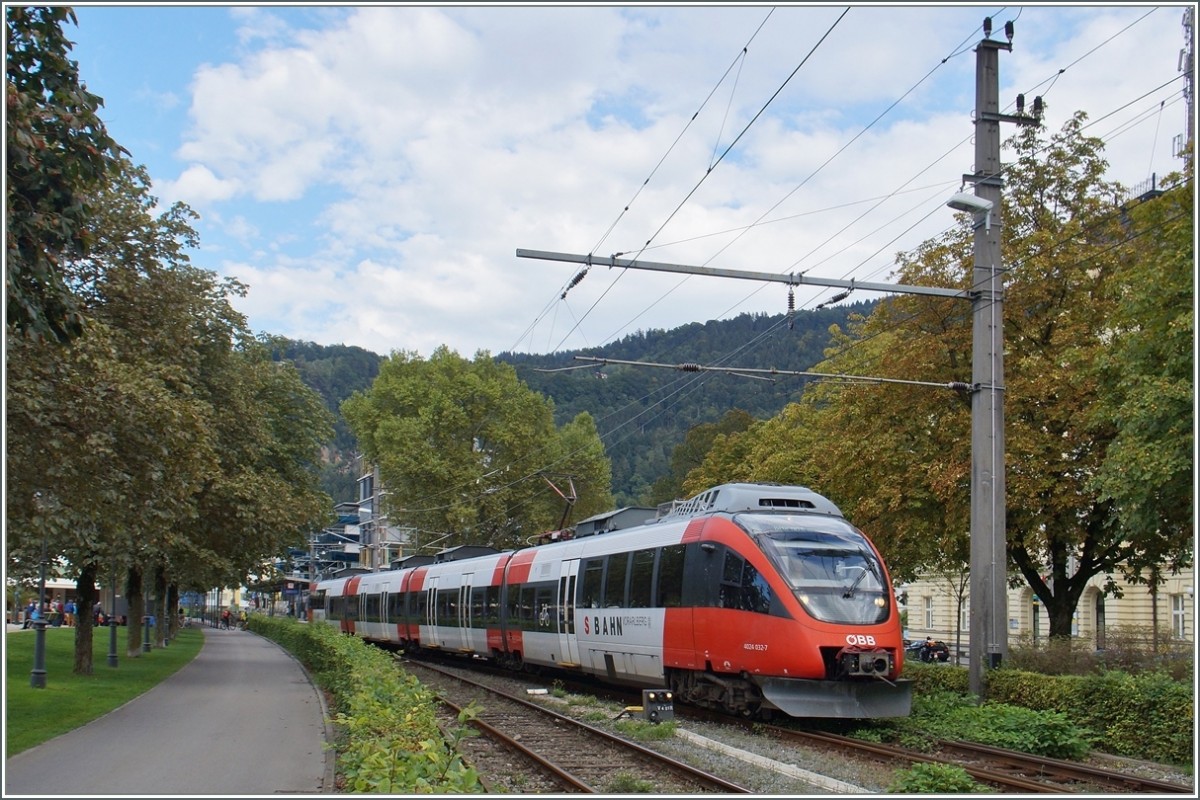 Der ÖBB ET 4024 032-7 zwischen Bregenz Hafen und Bregenz.
19. Sept. 2015