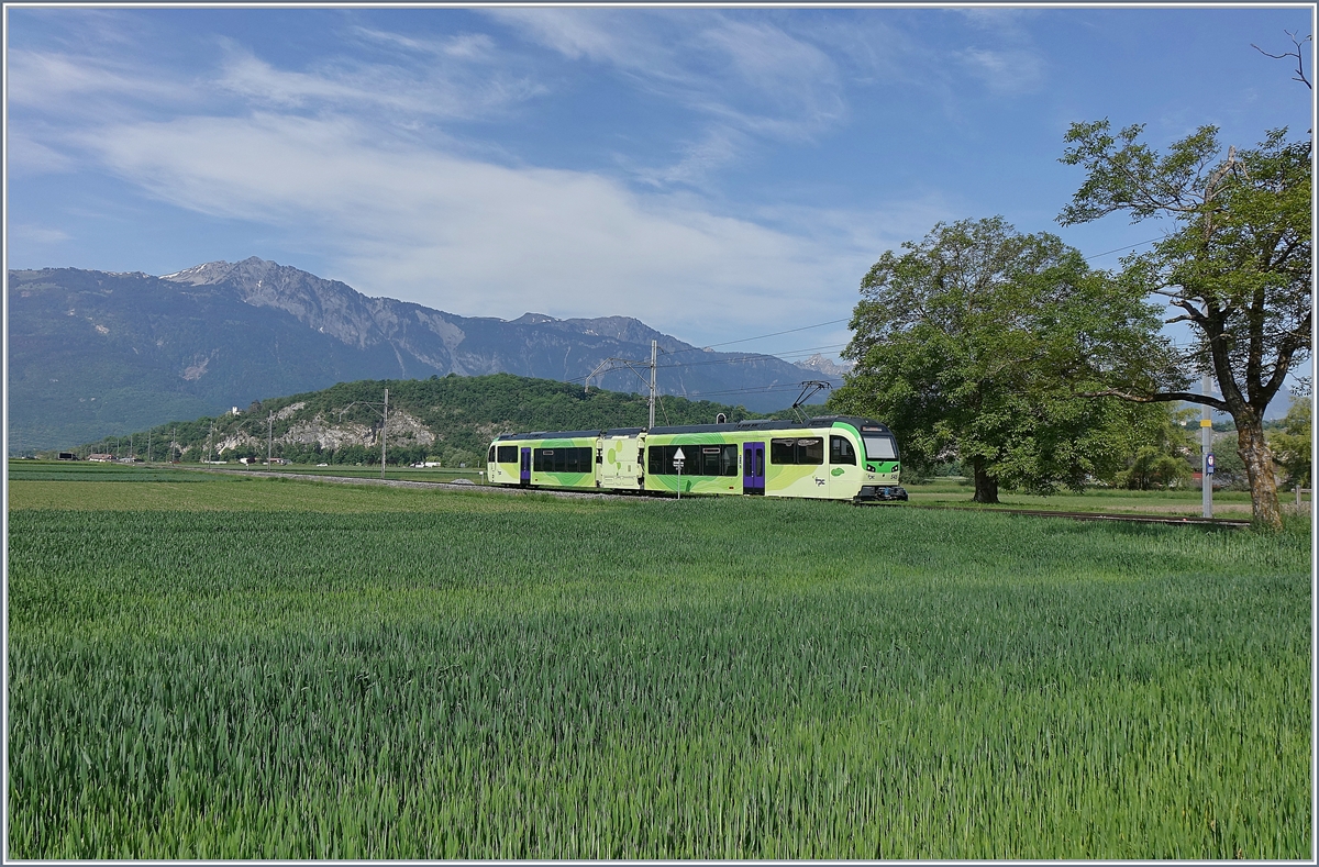 Der TPC (AOMC/ASD) Beh 2/6 545 hat Villy verlassen und fährt in Richtung Monthey.

9. Mai 2020