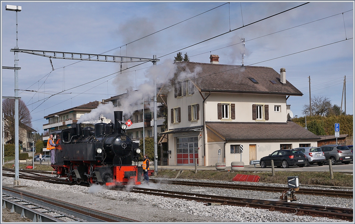 Die Blonay-Chamby G 2x 2/2 105 beim rangieren in Palézieux.

3. März 2019