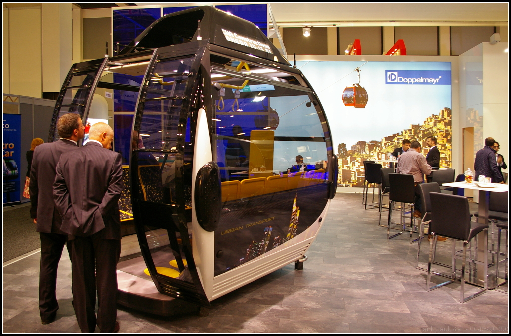 Die Firma Doppelmayer aus Österreich ist führend bei Seilbahnen aller Art. So ist die Firma inzwischen weltweit tätig und hat auch die Seilbahn in Sotchi gebaut. Während der InnoTrans 2014 in Berlin war sie mit einem Messestand vertreten.

Webseite Unternehmen (deutsch): http://www.doppelmayr.com/
