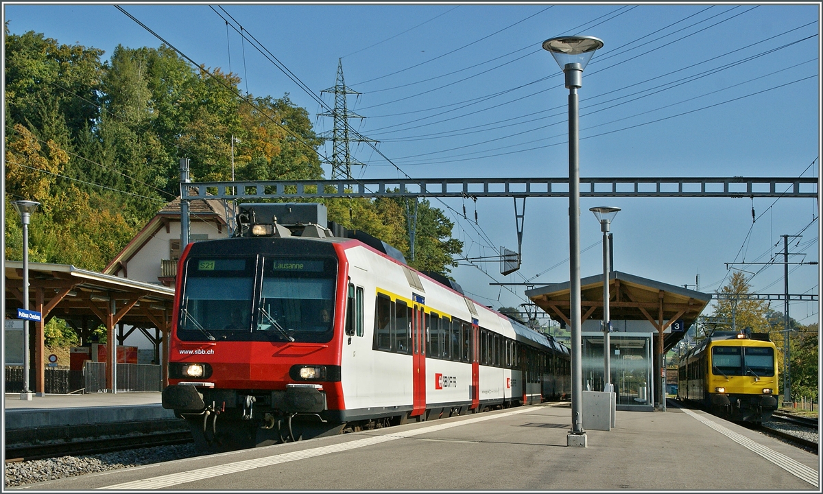 Die S21 vermittelt in Puidoux-Chexbres Anschluss von und nach dem Train des Vignes.
3. Okt. 2011