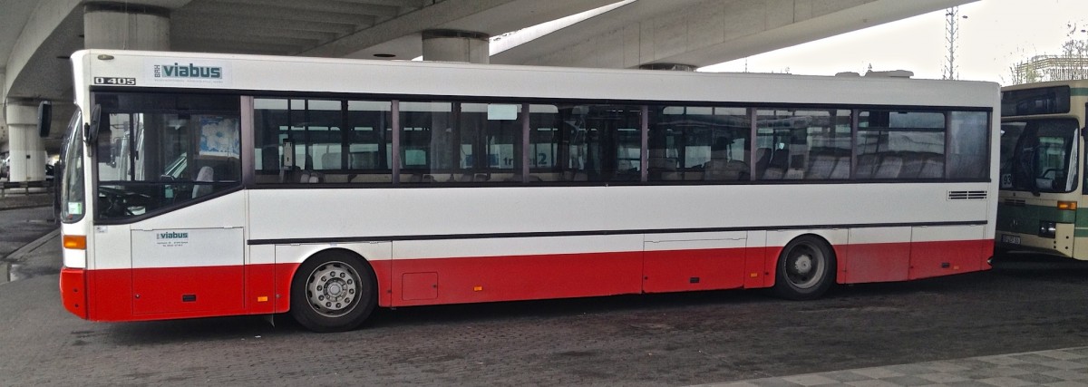 Diesen Mercedes-Benz O 405 habe ich am 22.03.2014 am Hauptbahnhof Ludwigshafen aufgenommen. Er gehrt dem Busunternehmen Viabus.