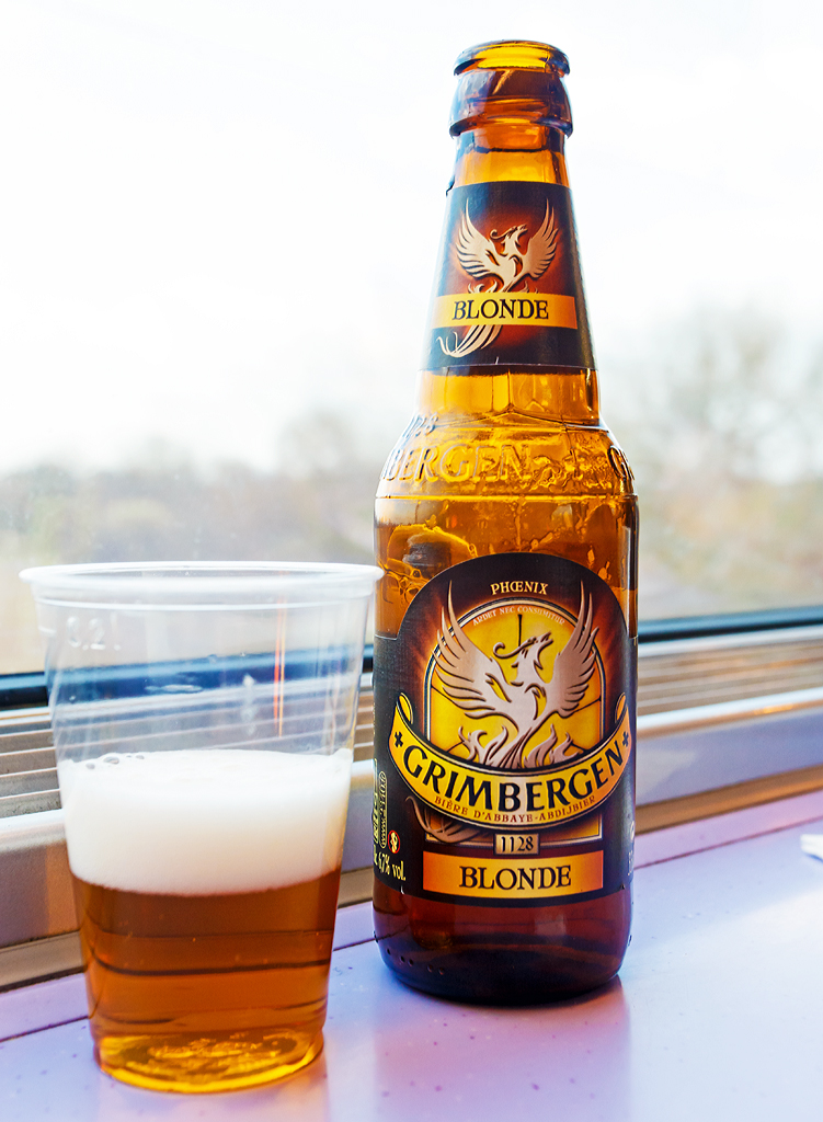 
Dieses wohlschmeckende belgische Bier gibt es in der Bar von unserem TGV von Frankfurt nach Marseille, hier am 24.03.2015. 
Es ist das Grimbergen BLONDE mit 6,7 % vol., für Bahnreisende is dies aber okay.
