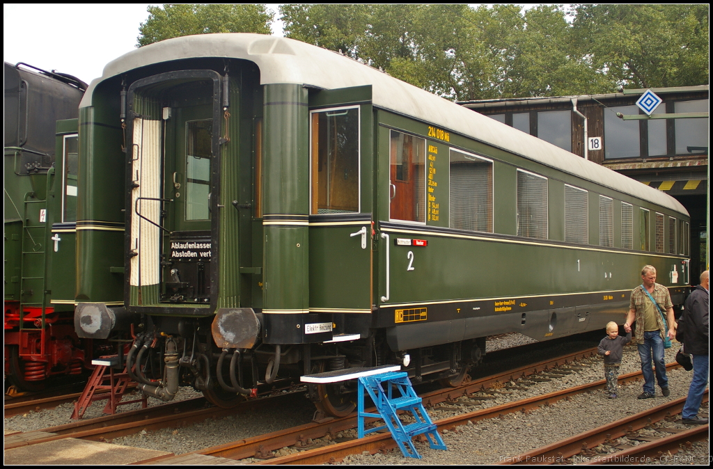 DR 214 018 M�, Gattung ABC4�, in restauriertem Zustand konnte bei den Bahnaktionstagen des F�rderverein Berlin-Anhaltinische Eisenbahn e.V. am 15.09.2013 besichtet werden