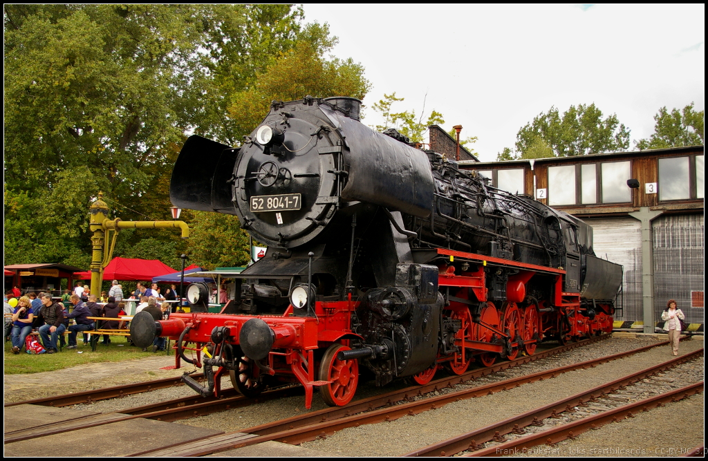 DR 52 8041 des F�rderverein Berlin-Anhaltische Eisenbahn e.V. bei den Bahnaktionstagen am 15.09.2013 in Lutherstadt Wittenberg