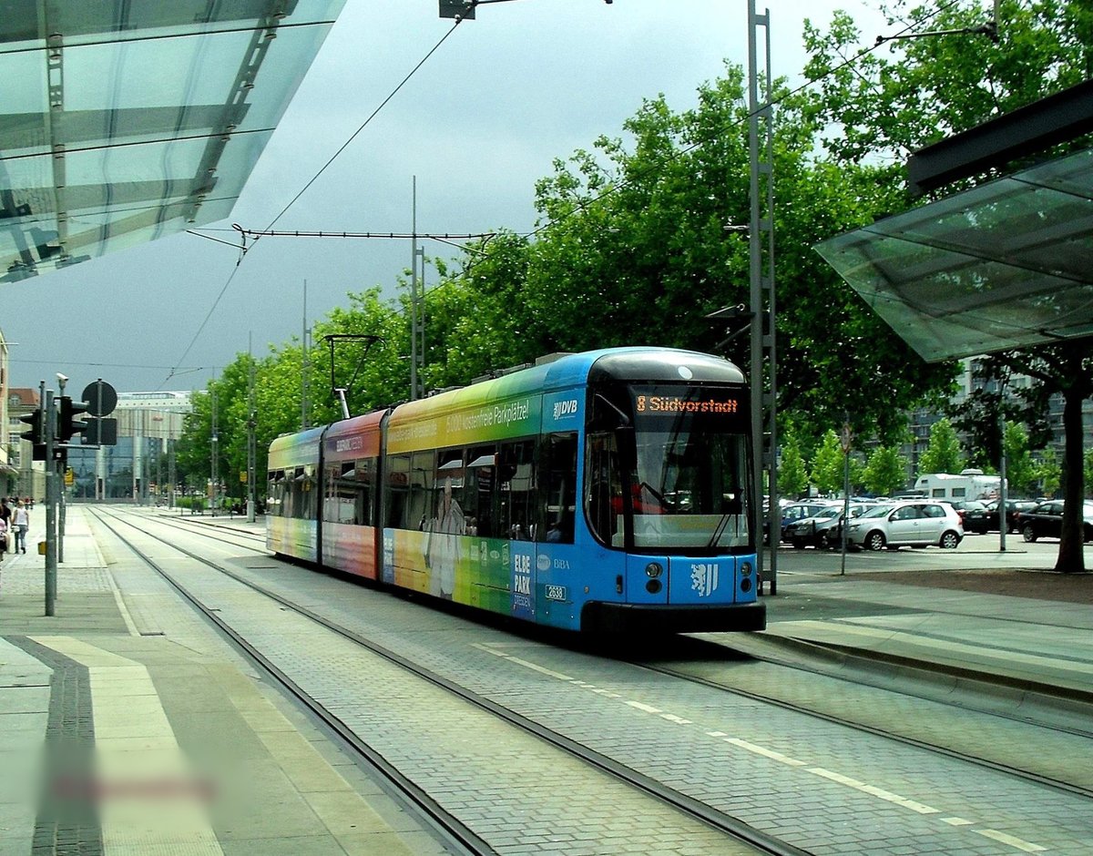 Dresden ,DVB Strassenbahn  , aufgenommen am 19.8.2011