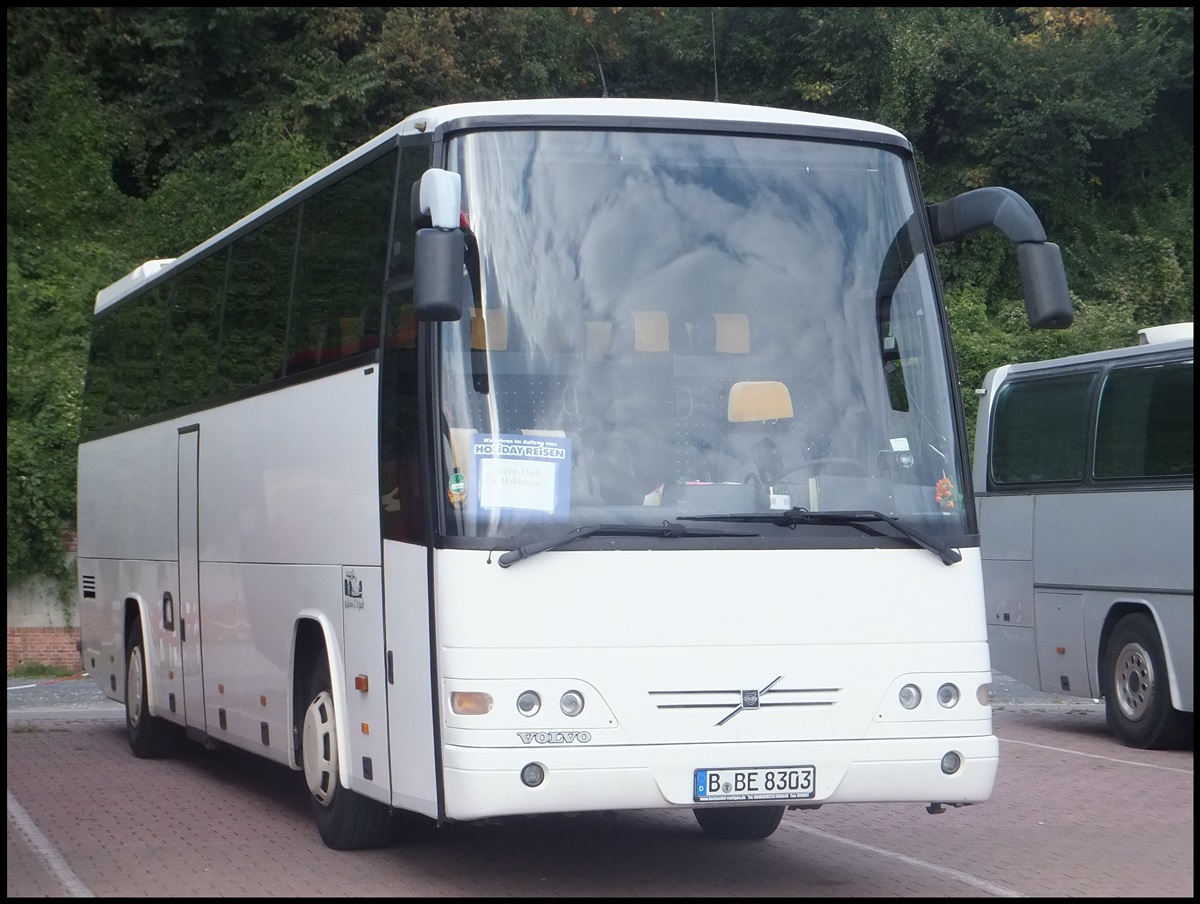 Drgmller-Volvo B 12-500 H von Omniko Reisen aus Deutschland im Stadthafen Sassnitz.