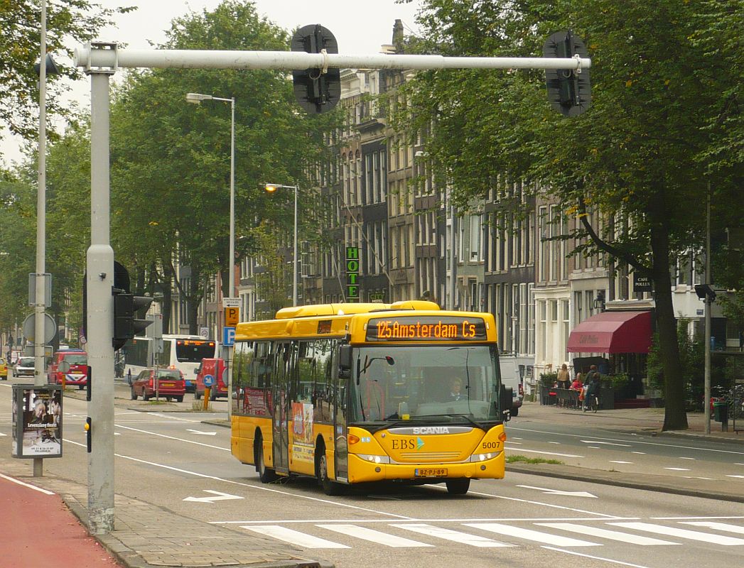 EBS Bus 5007 Scania Omnilink Baujahr 2011. Prins Hendrikkade, Amsterdam 25-09-2013.

EBS bus 5007 Scania Omnilink in dienst sinds 05-12-2011. Prins Hendrikkade, Amsterdam 25-09-2013.