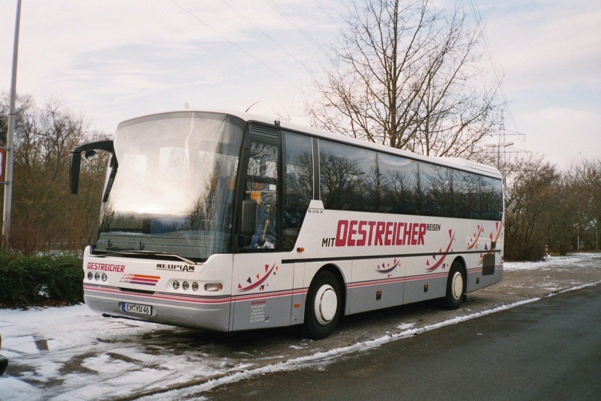 Ein Neoplan-Euroliner K von Oestereicher-Reisen in Sindelfingen