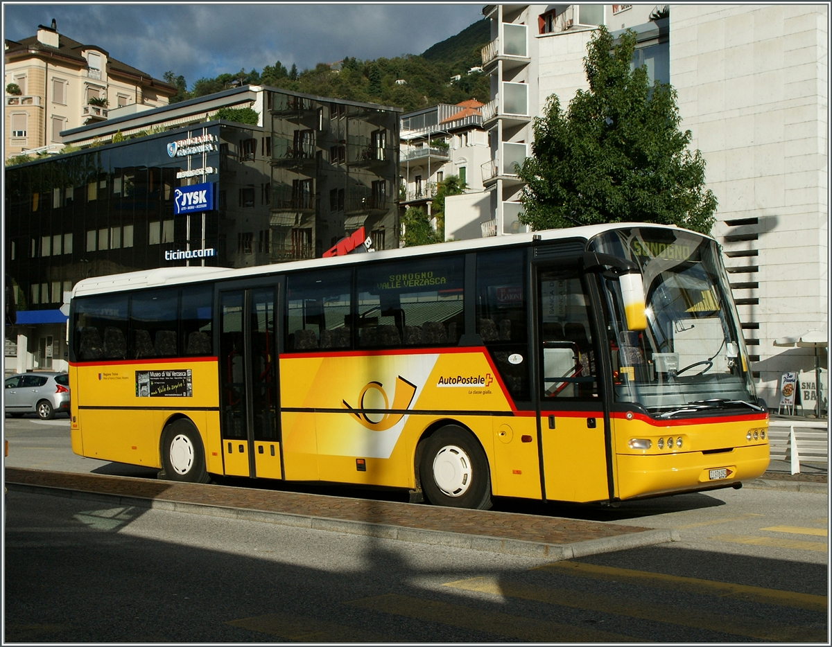 Ein Postbus in Locarno. 
18. Sept. 2013