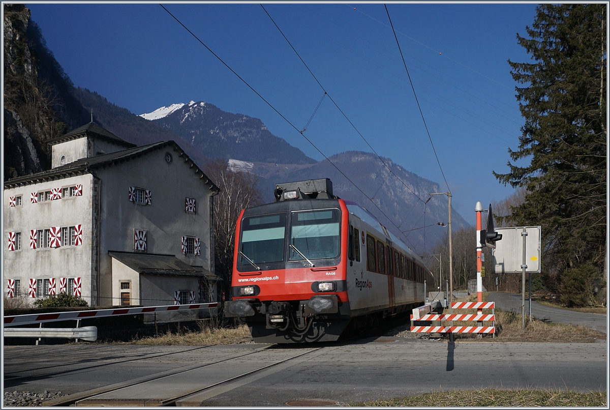 Ein  Walliser -Domino auf der Fahrt nach St-Gingolph zwischen Vionnaz und Vouvry.
15.02.2017