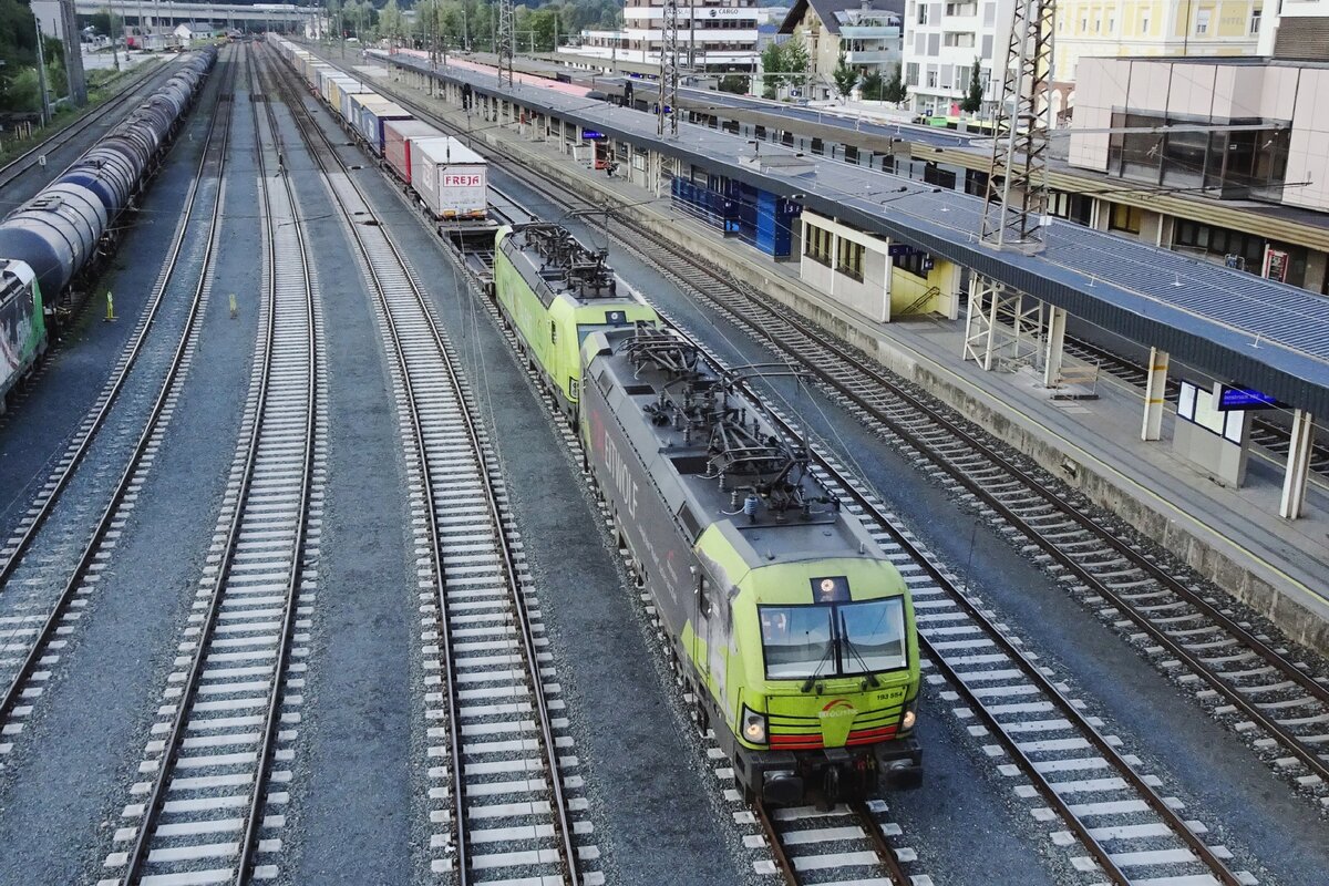 Ein Wolf in Österreich! TX Log 193 554  LEITWOLF  treft mit deren KLV am Abend von 21 September 2021 in Kufstein ein.