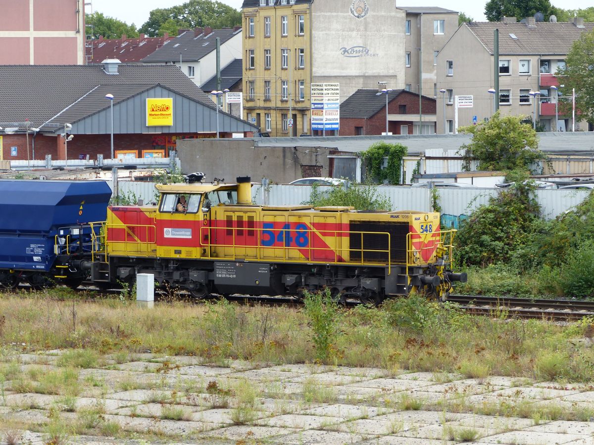 Eisenbahn und Hfen GmbH Diesellokomotive 548 Gterbahnhof Hochfeld Sd, Duisburg 21-08-2020.

Eisenbahn und Hfen GmbH diesellocomotief 548 Gterbahnhof Hochfeld Sd, Duisburg 21-08-2020.