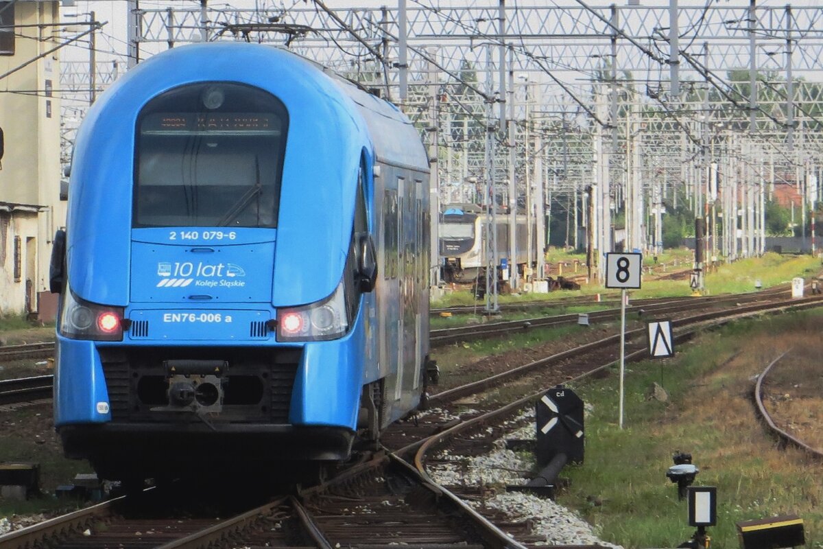 EN76-006 verlässt Gliwice am Nachmittag von 23 Augustus 2021.