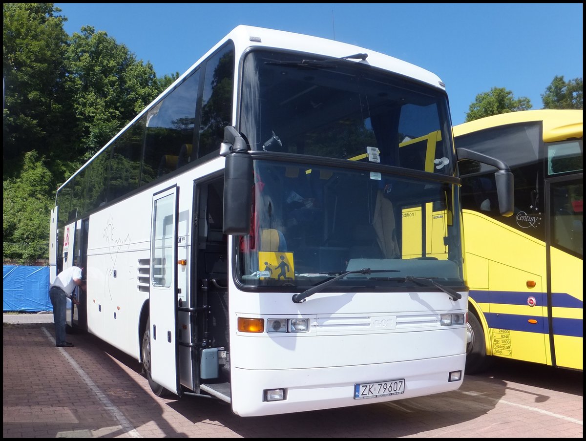 EOS von Aga-Bus aus Polen im Stadthafen Sassnitz.
