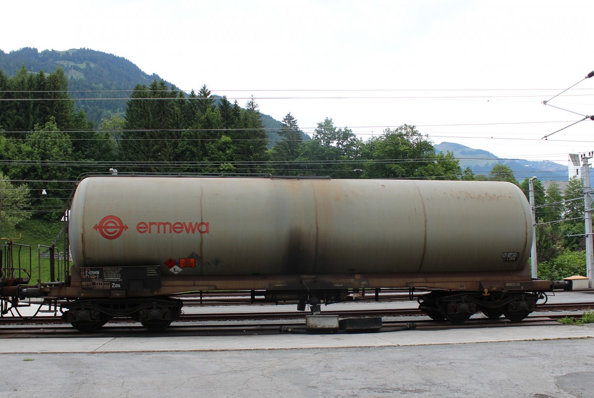Ermewa 7855 661-7 in Kitzbhel am 27. Mai 2012.