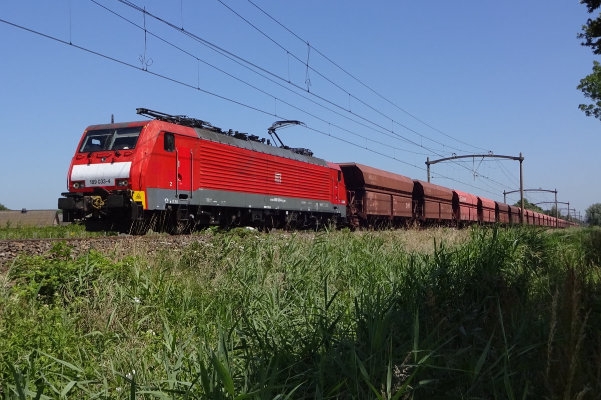 Erzzug mit 189 033 passiert am 28 Juni 2019 Oisterwijk.