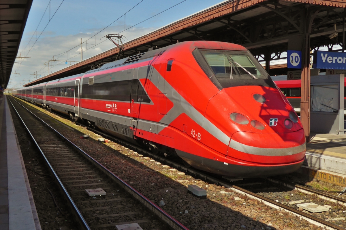 ETR 500, 42. Ist in den Bahnhof von Verona Porta Nuova eingefahren. 09.05.2025