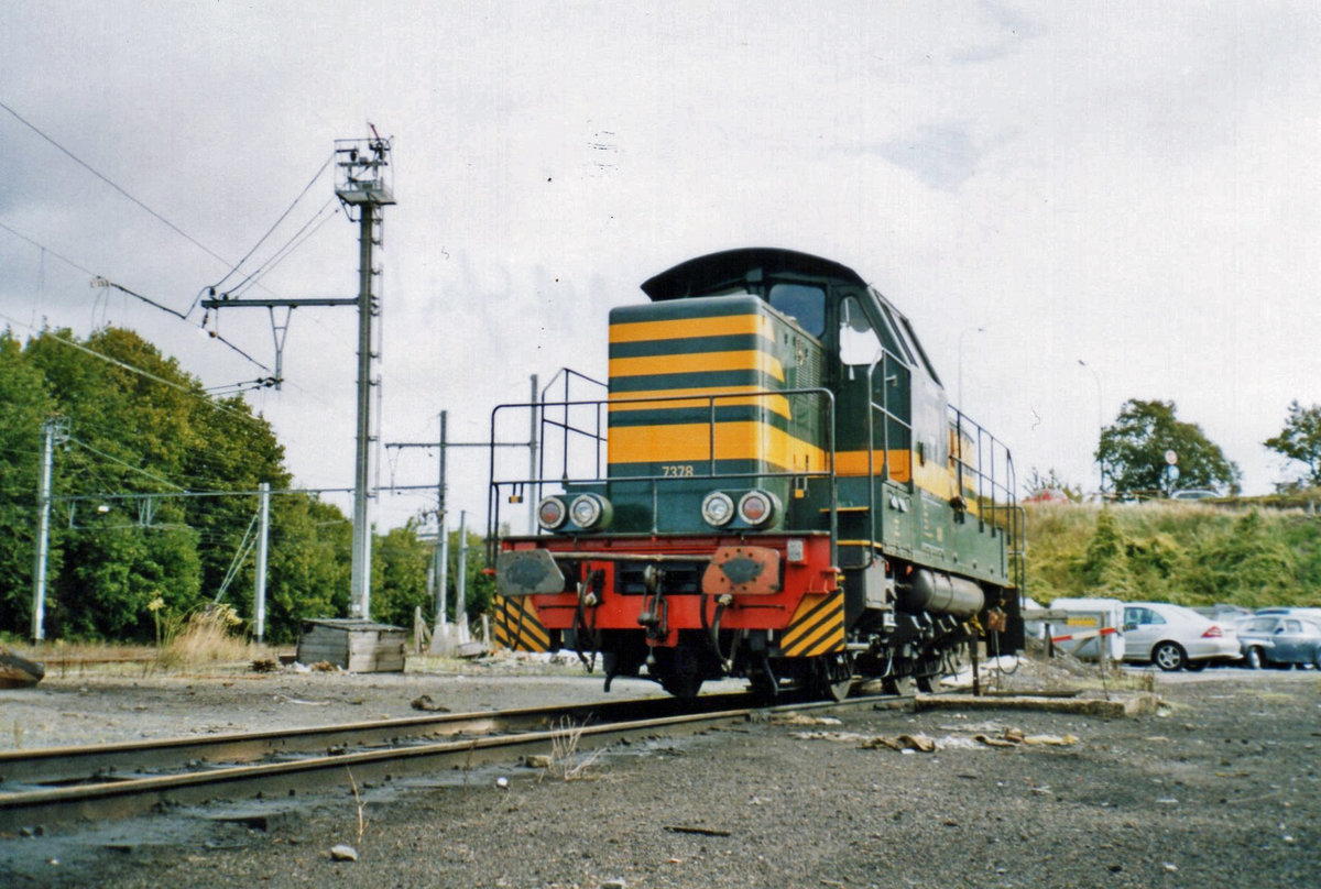 Etwas weniger schnell als de Fransösische Nahmgenoss: SNCB 7378 'MISTRAL' steht am 11 September 2004 in Saint-Ghislain.