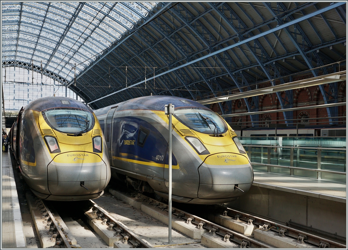 Eurostar Züge 320 BR Class 374 in London St Pancras. 
17. April 2016